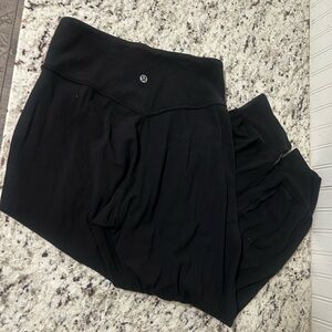 lululemon athletica Black Capris